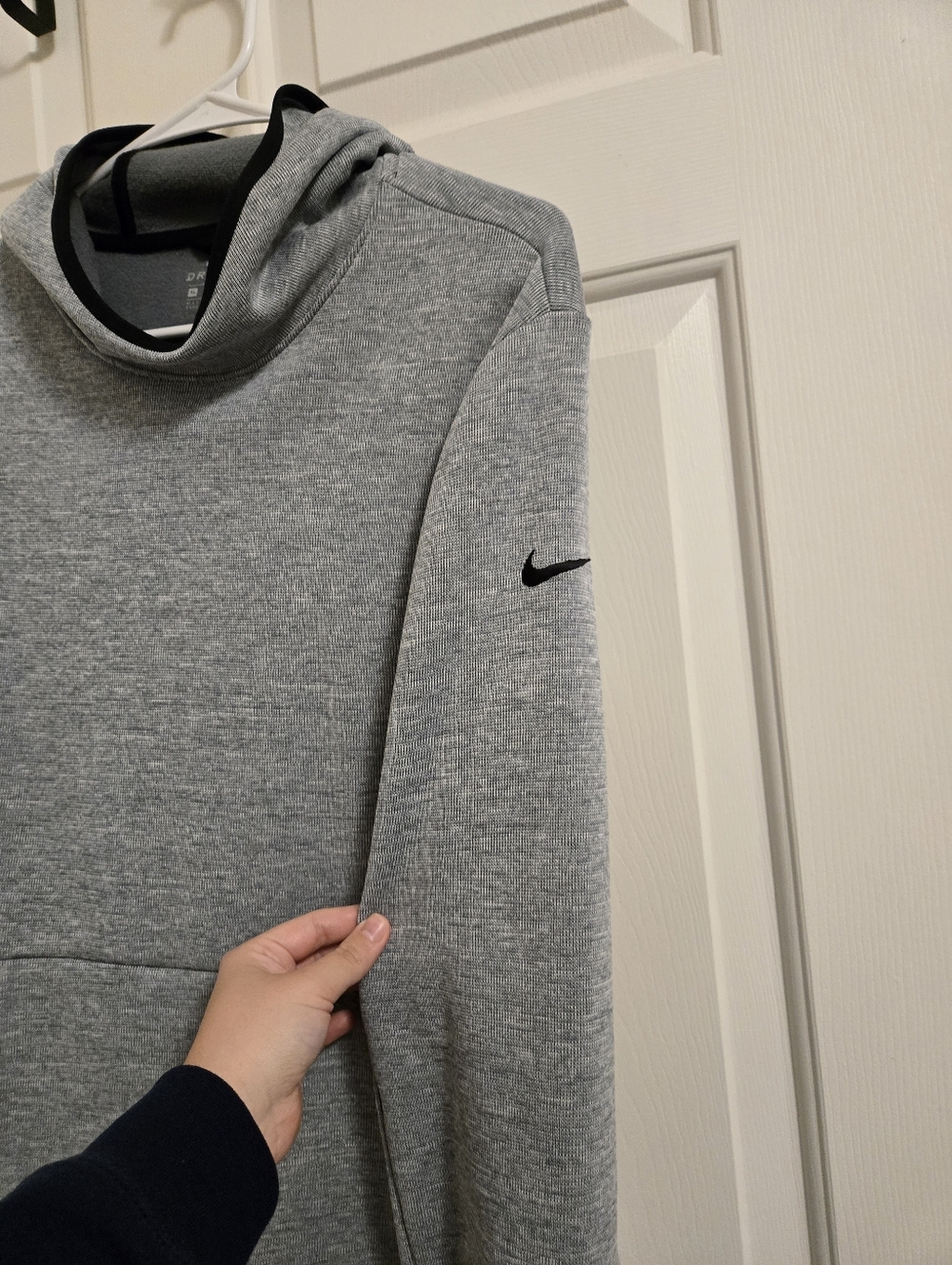 Nike Dri-Fit Womens Therma Hypernatural Gray Hoodie Pullover Size XL - Picture 4 of 8